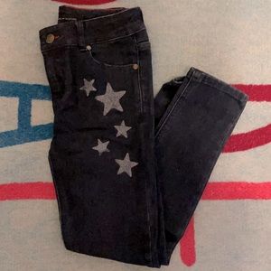 Skinny jeans. Dark wash. Tommy Hilfiger.